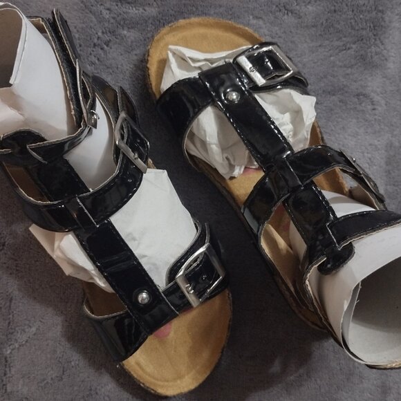 Cute Birkenstock Style Sandal - Picture 5 of 5